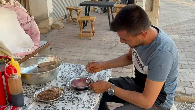 Toros Dağları'nın Zirvesinden Getirdiği Lezzet: Tabağını 50 TL'ye Satıyor