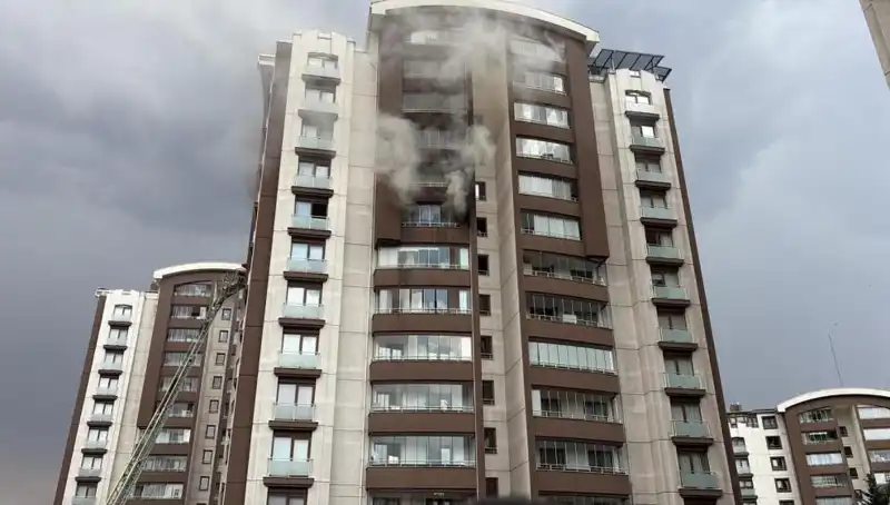 Ankara'da 14 Katlı Binada Yangın: Kahreden Can Pazarı ve Kurtarma Çabaları