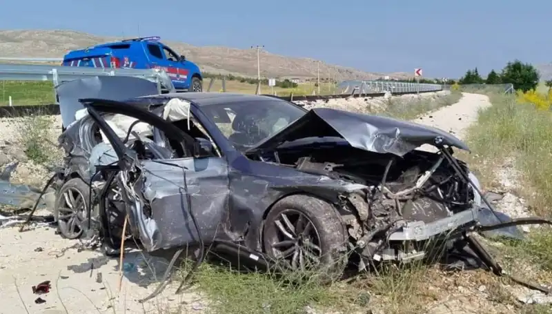 Sivas’ta İki Ayrı Trafik Kazası: 9 Yaralı, Hayat Kayıpları Olmadı!