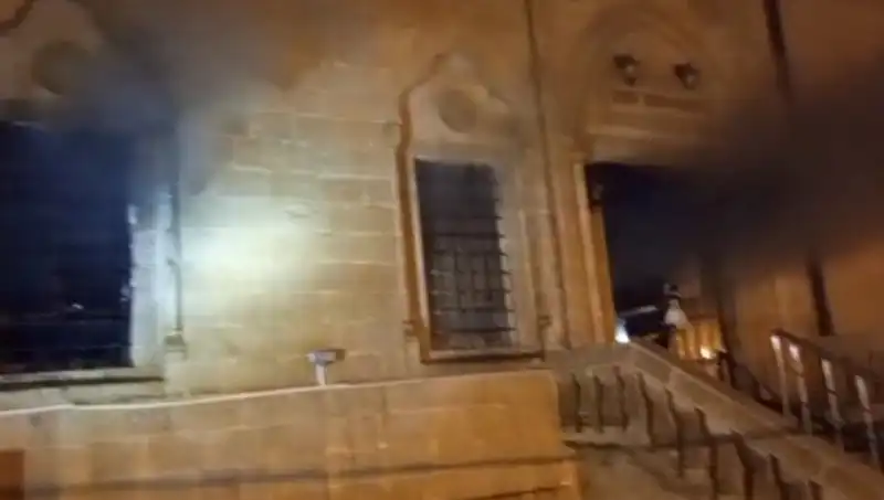 Mardin'de Korkutan Cami Yangını: Yangının Sebepleri ve Sonrası