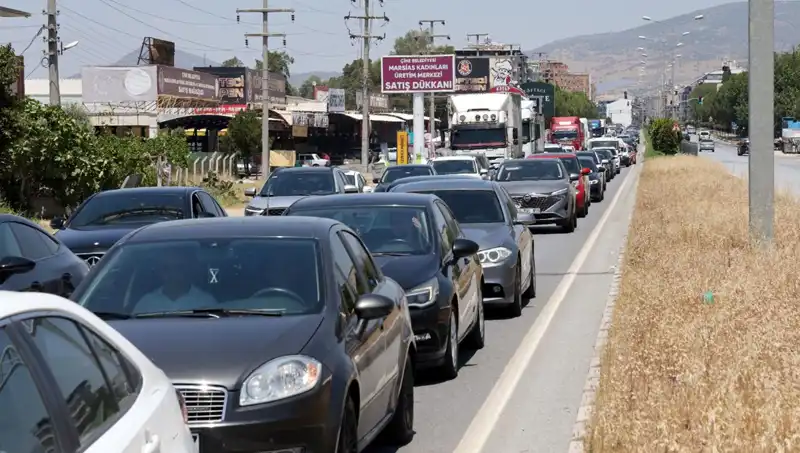 60 Kilometrelik Araç Kuyruğu: Aydın'dan Muğla'ya Uzanan Sıkışıklık!