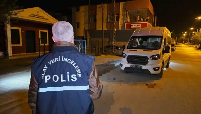 Kebapçıda Dehşet Anları: Arkadaşını Bıçakla Yaraladı