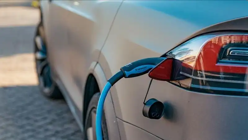 2023'ün İlk Altı Ayında 9.1 Milyon Elektrikli Araç Satışı Gerçekleşti