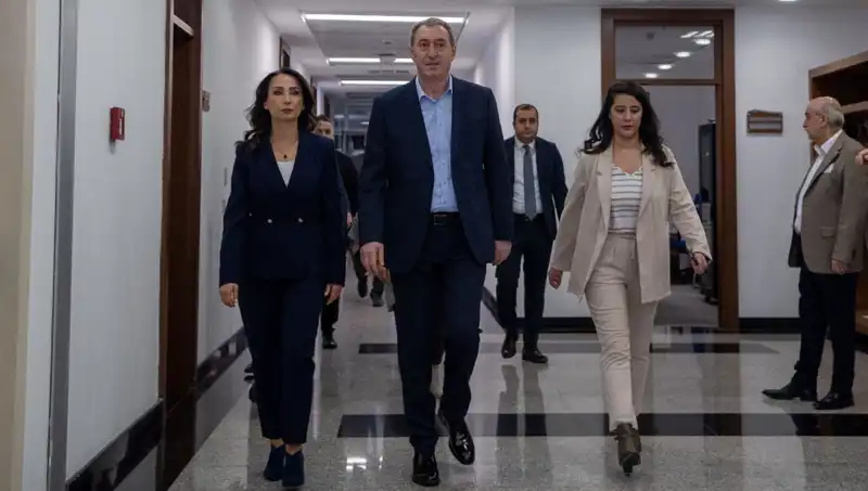 DEM Parti Heyeti, Siyasi Parti Turu İçin Bugün Önemli Görüşmeler Yapacak