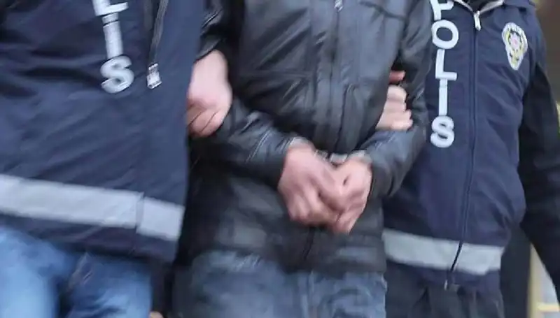 Türkiye’nin 30 İlinde FETÖ Operasyonları Büyüyor: 65 Kişi Tutuklandı