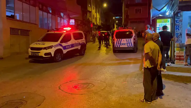 Firari Hükümlü İçin Yolu Kapatmaya Çalışanlar Polisi Yaraladı!