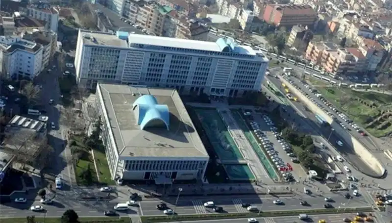 İBB Soruşturmasında "Enderun" WhatsApp Grubu Mesajlarına Dikkat!