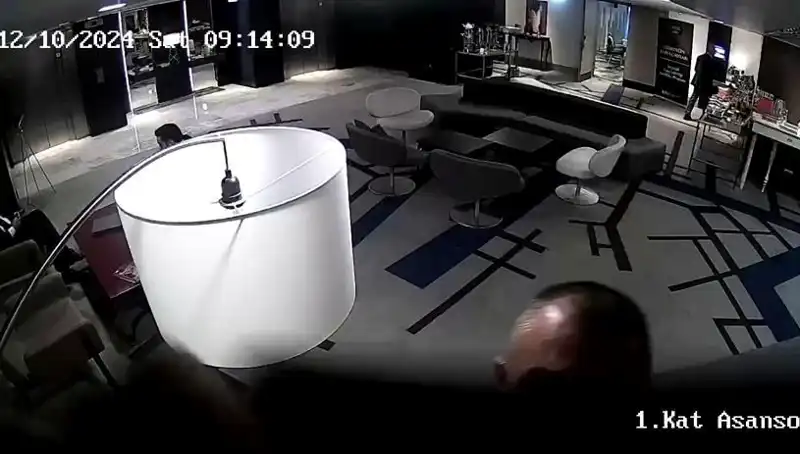 İstanbul'da Yolsuzluk Soruşturması: Kamera Görüntüleri Rutin Uygulama Mı?