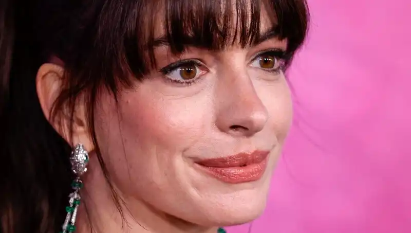 Hollywood'da Gözümüzle Görmediğimiz Estetik Çılgınlığı: Ölü Deri Enjeksiyonu