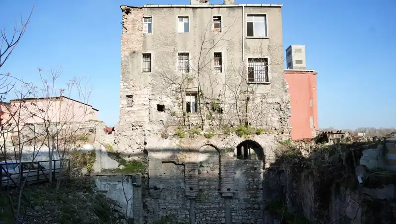 İstanbul’un Bin 600 Yıllık Tarihi Binası: 4 Döneme Şahitlik Eden Gizemli Yapı