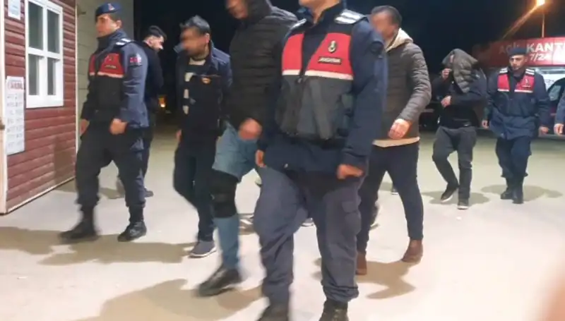 Bağ Evinde Uyuşturucu Partisi: Güvenlik Güçlerinden Şok Baskın!