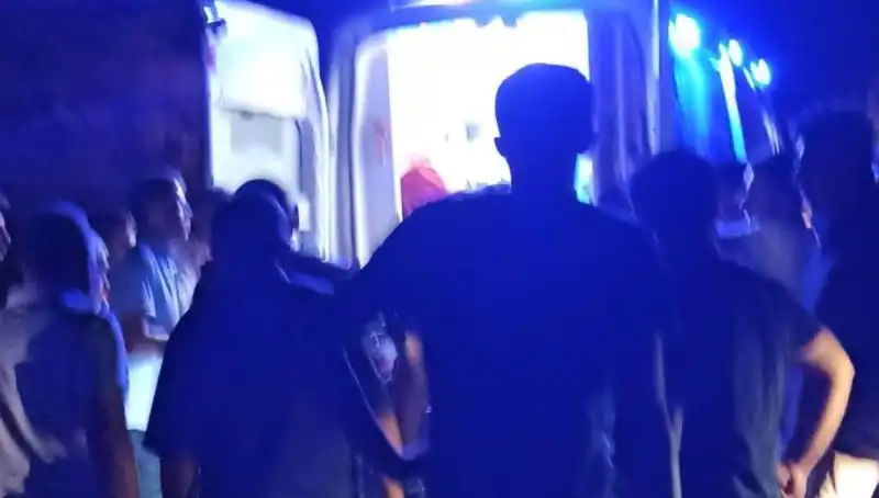 Otomobil Uçuruma Yuvarlandı: Sürücü Hayat Mücadelesi Veriyor