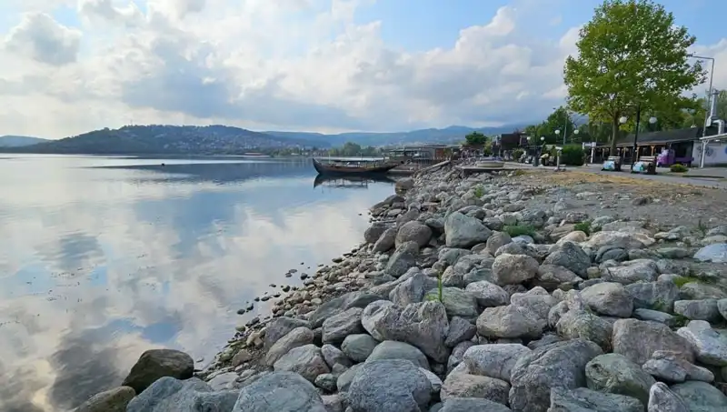 Sapanca Gölü'nde Su Seviyesi Alarm Veriyor: Nedenleri ve Etkileri