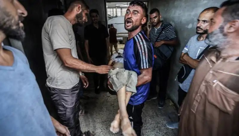 Gazze'de İsrail'in Saldırısı: Bir Günde 90 Filistinli Hayatını Kaybetti