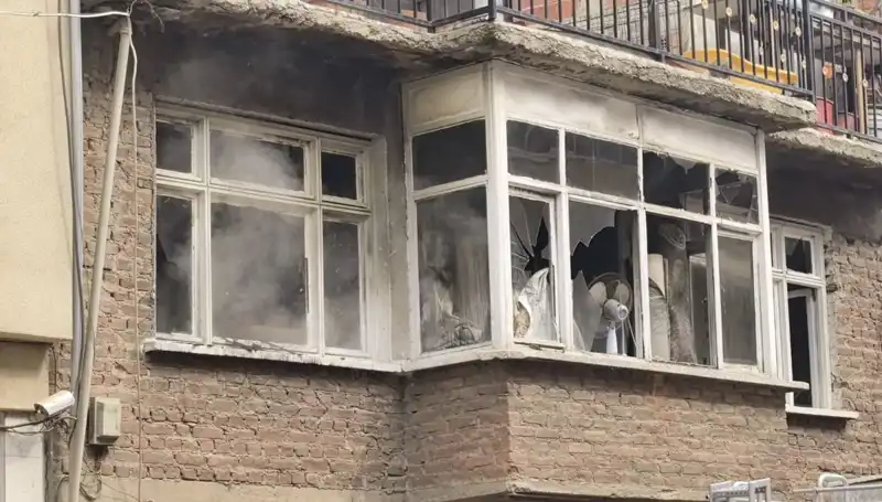 Bursa’da İki Katlı Evde Korkutan Yangın: Alevler Saldırıya Geçti!