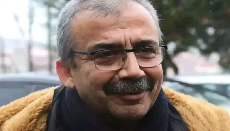 Sırrı Süreyya Önder: Hayatı, Siyasi Kariyeri ve Hastalığı Hakkında Bilgi