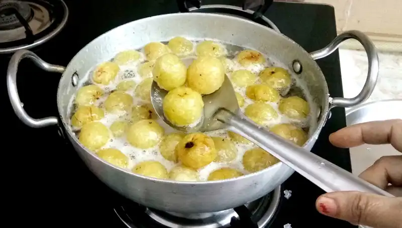 C Vitamini Sentezini Artırmanın Pratik Yolu: Aç Karnına Bir Bardak!