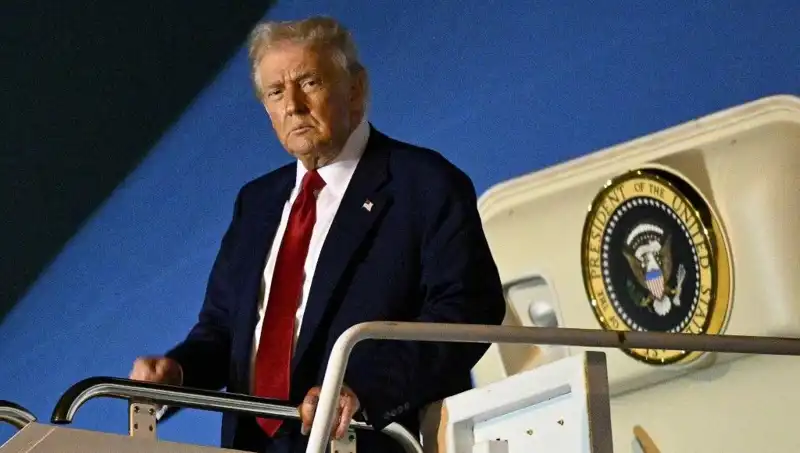 Katar'dan Trump'a Uçan Saray: 400 Milyon Dolar Değerindeki Jet Ortaya Çıktı!