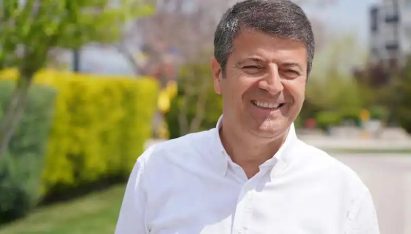 Abdurrahman Tutdere Kimdir? Adıyaman Belediye Başkanı'nın Hayatı ve Siyasi Kariyeri