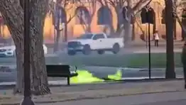 Rögar Kapaklarından Yükselen Yeşil Alevler, Üniversiteyi Geçici Olarak Kapatmaya Zorladı!