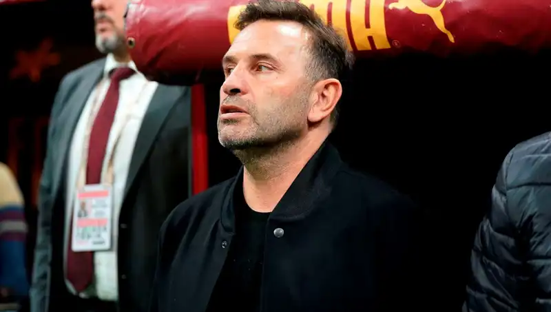 Galatasaray'da Okan Buruk, Tek Değişiklikle Gözleri Üzerine Çekti
