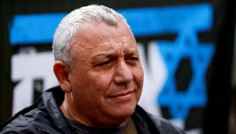 İsrail'in Siyasi Arenasında Şok Etkisi: Gadi Eisenkot İstifa Etti!