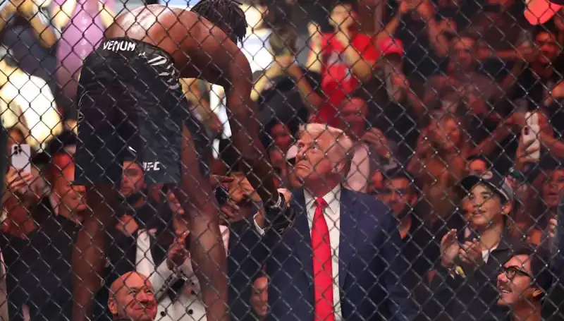 Trump, Beyaz Saray Bahçesi’nde İzleyenleri Şaşırtan Bir UFC Maçı Düzenleyecek!
