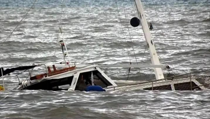 Nijerya'da Tekne Çarpışması: 2 Ölü, 13 Kaybolan