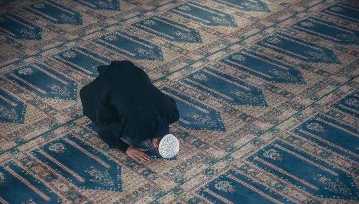 Cuma Namazı Saati Belirlendi: 12 Eylül'de Camiye Koşuyoruz!