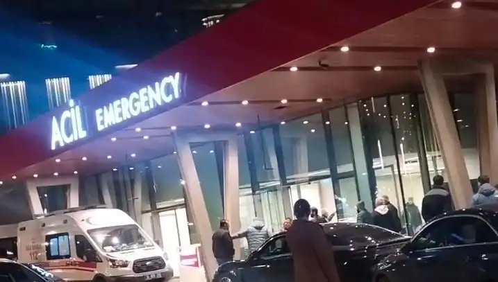 Telefon Görüşmesi İçin Dışarı Çıkan Genç, Silahlı Saldırıya Uğrayarak Hayatını Kaybetti