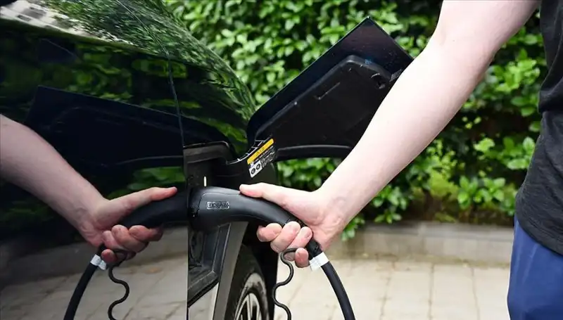 ABD, İngiltere ile Elektrikli Araç Sektörüne Yeni Destek Hamlesi Başlattı