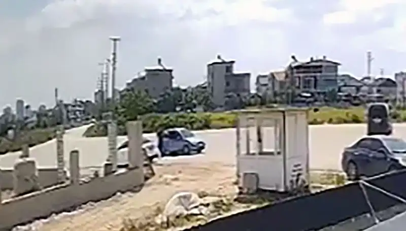 Park Halindeki Araçlardan 450 Bin Lira Çalan Çetenin İzleri Sürüyor