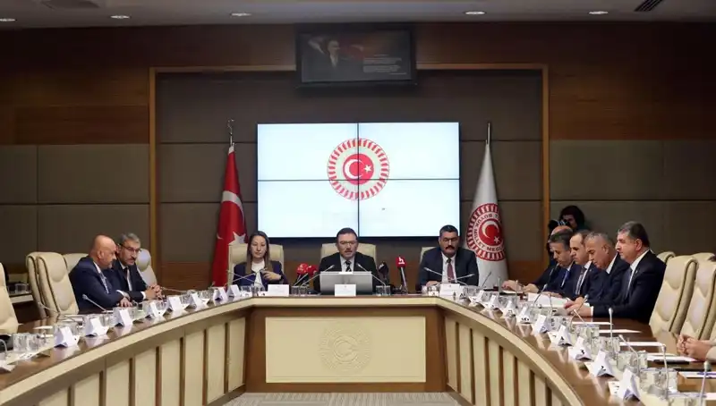 Meclis Kartalkaya Yangın Faciasını Araştırıyor: Vali Üzüntüsünü Dile Getirdi