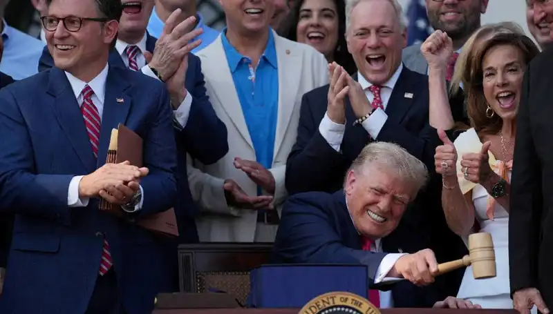Trump’ın İmzalı "Büyük, Güzel Yasa Tasarısı" Hangi Değişiklikleri Getiriyor?