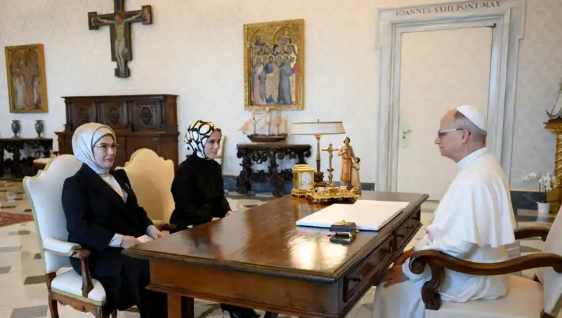 Emine Erdoğan ve Papa Leo’nun Buluşması: Gazze Üzerinde Sıcak Gündem
