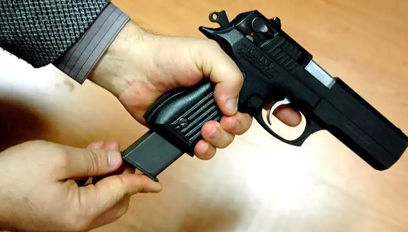 Silahını Kurcalarken Kendini Vuran Genç Adamın Trajik Hikayesi