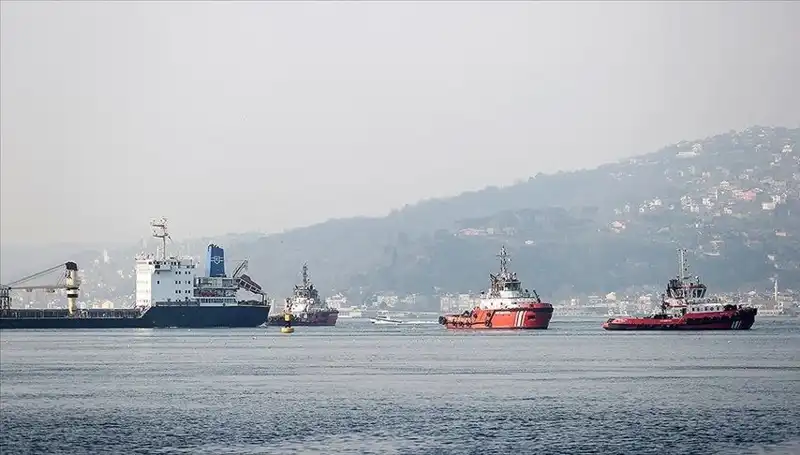 İstanbul Boğazı’nda Gemilere Geçici Trafik Durduruldu: Sebep Ne?