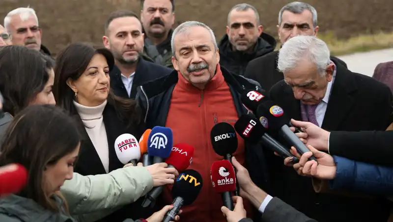 İmralı'dan PKK'ya Önemli Çağrı: Öcalan'ın Şartları Neler?