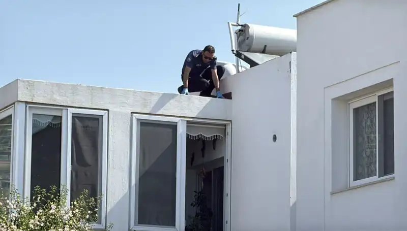 Bodrum'da Çatıdan Düşen Emekli Polis Göreviyle Son Yolculuğuna Uğurlandı