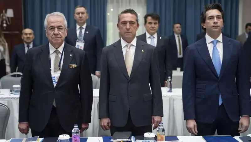Fenerbahçe'de İmza Sayısı Akılları Kaldıran Rakamlarla Ortaya Çıktı!