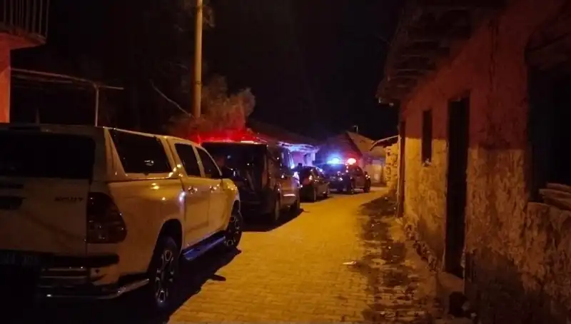 Şok Edici Olay: Genç, Babasını Taşla Vurarak Hayatını Kaybetmesine Sebep Oldu