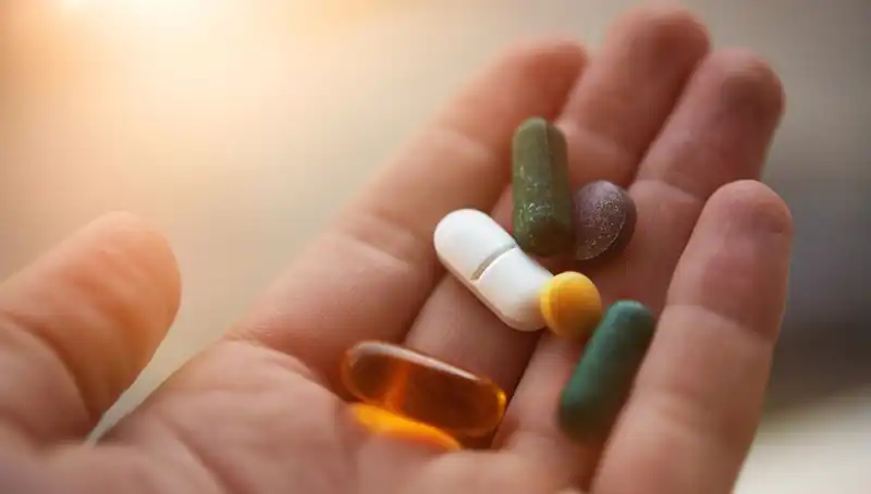 Popüler Vitamin Takviyesi Ciddi Organ Yetmezliğine Yol Açtı: İki Belirtiyle Doktora Gitti