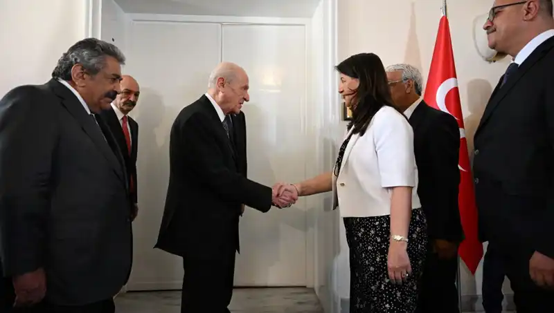 MHP Lideri Bahçeli, DEM Parti Heyeti ile Görüşerek Önemli Mesajlar Verdi