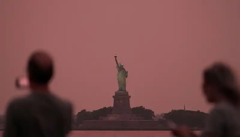 Kanada Orman Yangınları: Dumanlar New York'u Esir Aldı