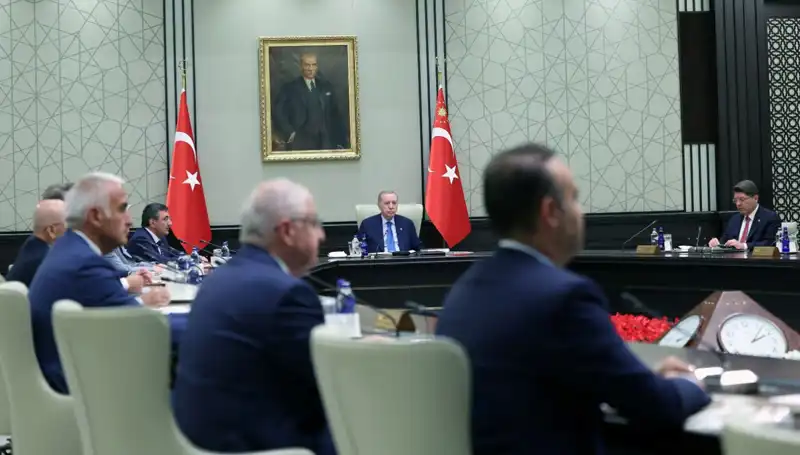 Kabine Toplantısı: Hükümetin Acil Gündem Maddeleri Üzerine Kritik Değerlendirmeler