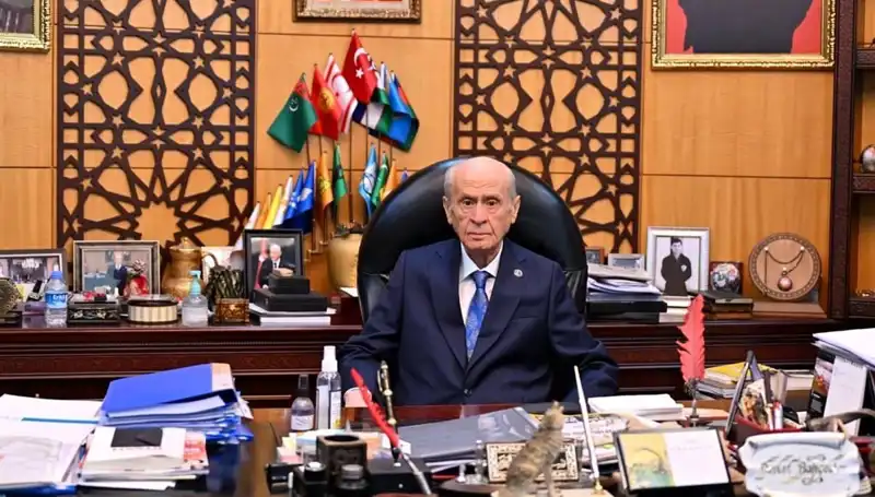 Bahçeli'den Şampiyon Galatasaray'a Kutlama: Futbolun Birliği Önemli