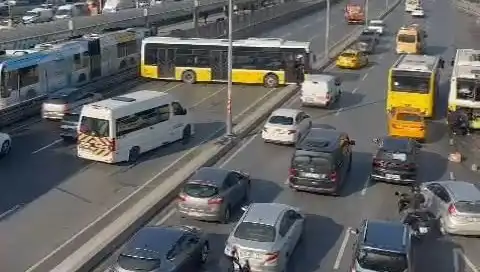 İETT Otobüsü Kaos Yarattı: Taksim’de Trafik Felç Oldu