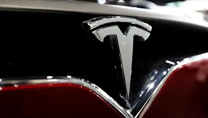 Tesla’da Ucuz Model Tartışmaları Sürüyor: HW3 Sahipleri Neden Endişeli?