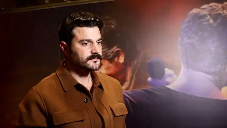 Murat Göğebakan'ın Kalbim Yaralı Dizisi: Oyuncu Kadrosu ve Hikaye Çizgisi