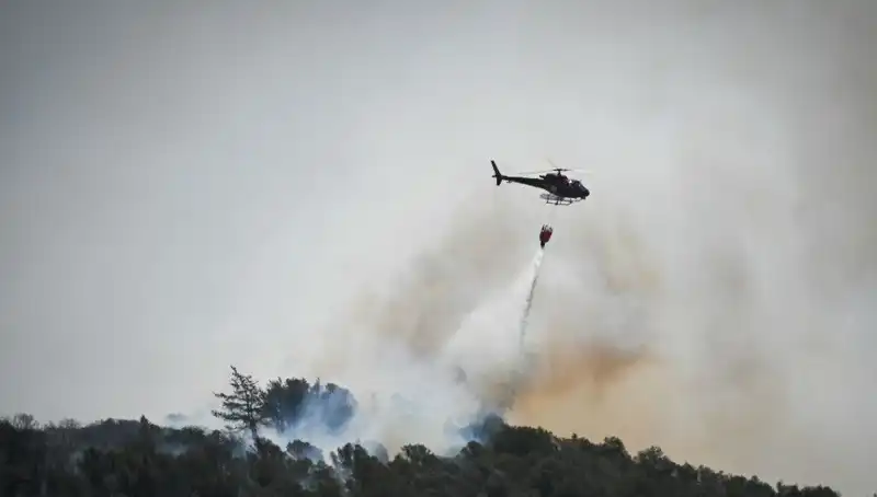 Fransa'da Yangınlar Sebebiyle Marsilya Havalimanı Acil Olarak Kapatıldı